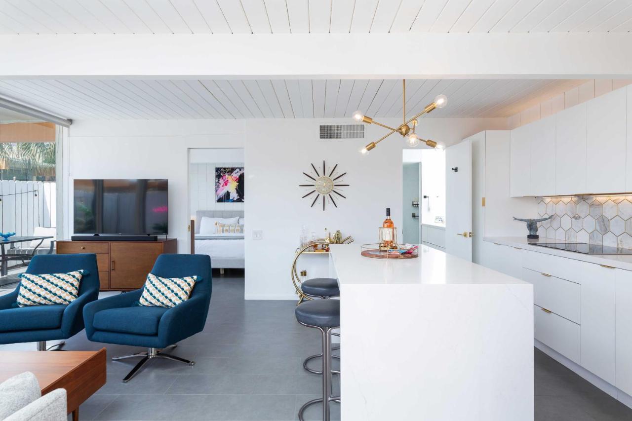 Mid-Century Palm Springs Bungalow With Patio! Extérieur photo