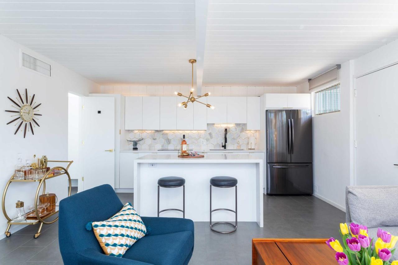 Mid-Century Palm Springs Bungalow With Patio! Extérieur photo