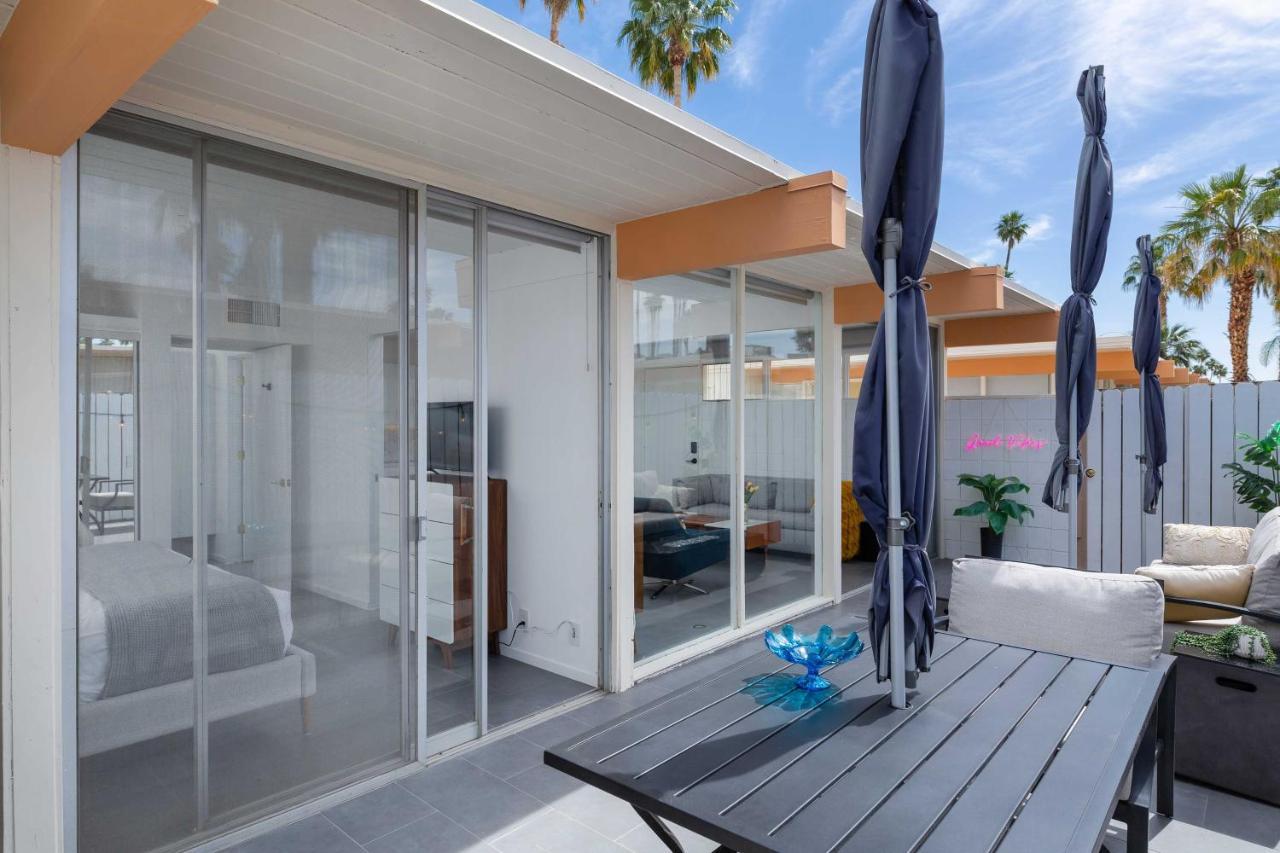 Mid-Century Palm Springs Bungalow With Patio! Extérieur photo
