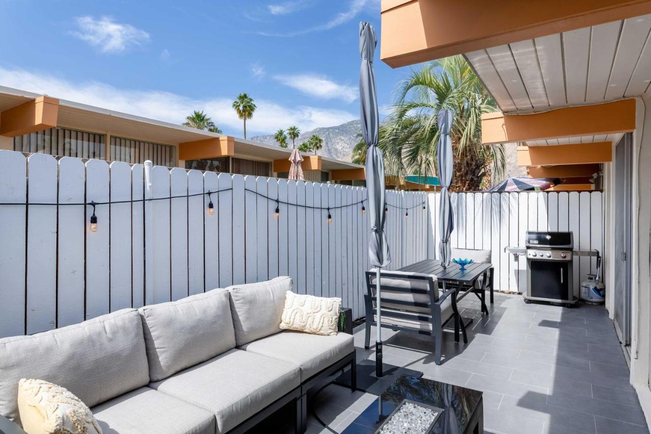 Mid-Century Palm Springs Bungalow With Patio! Extérieur photo