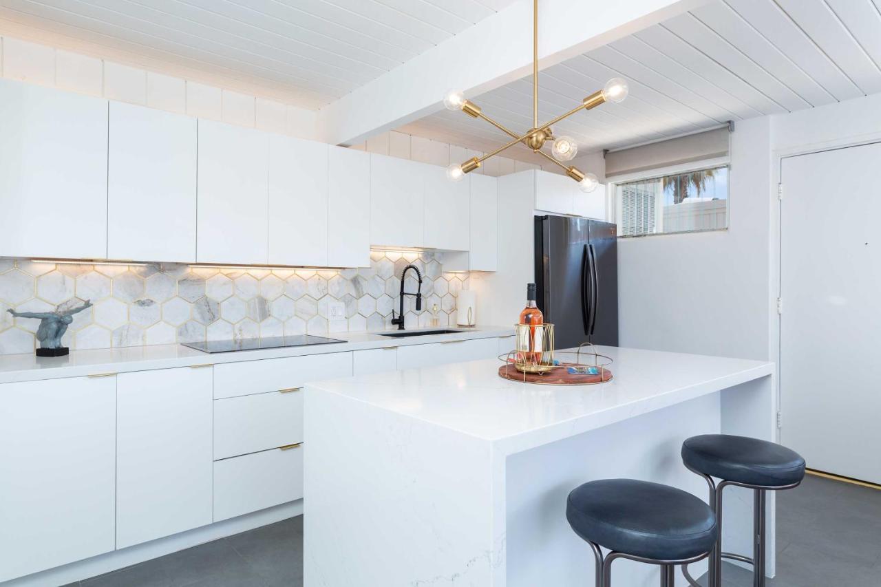 Mid-Century Palm Springs Bungalow With Patio! Extérieur photo